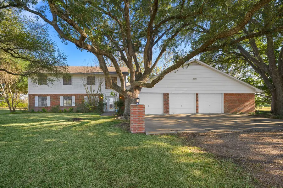 1651 Weiss Lane, Brenham, TX 77833 - Image #2