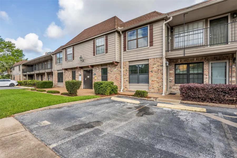 606 Marshall Street #B6, Houston, TX 77006 - #2