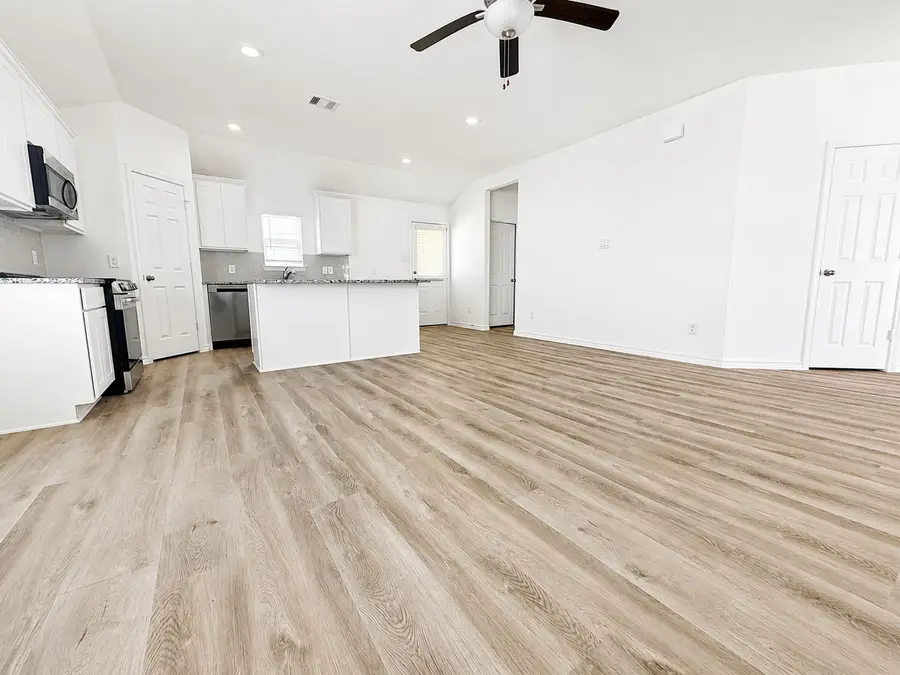504 Oak Chase Avenue, Dayton, TX 77535 - #3