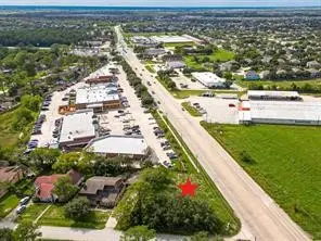 520 Fm 517 Road W, Dickinson, TX 77539