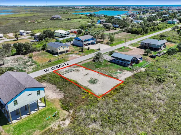 1205 W Canal, Crystal Beach, TX 77650