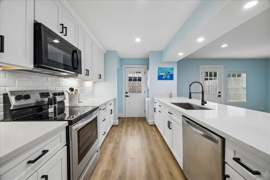 13184 Trail Hollow Drive #3184, Houston, TX 77079 - #3