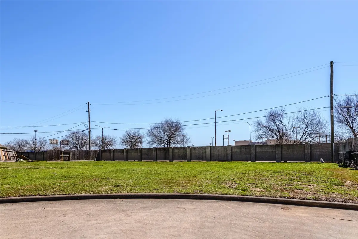 4014 England Court Court E, Houston, TX 77021 - #1