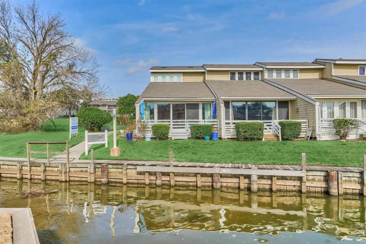 1 April Point Drive S, Montgomery, TX 77356 - #1