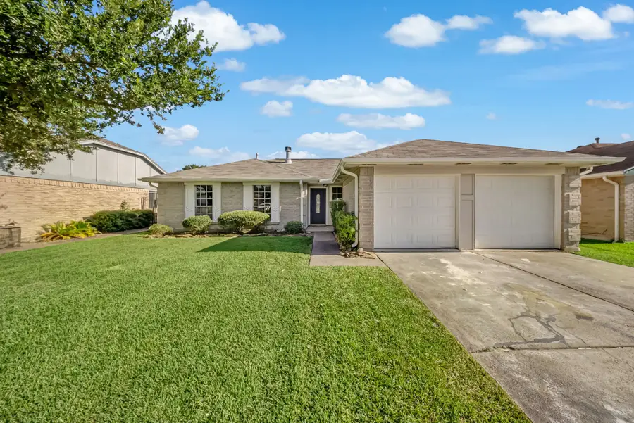 10836 Mesquite Drive, La Porte, TX 77571 - #2