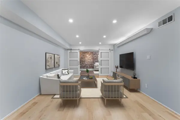 359 N Post Oak Lane #221, Houston, TX 77024