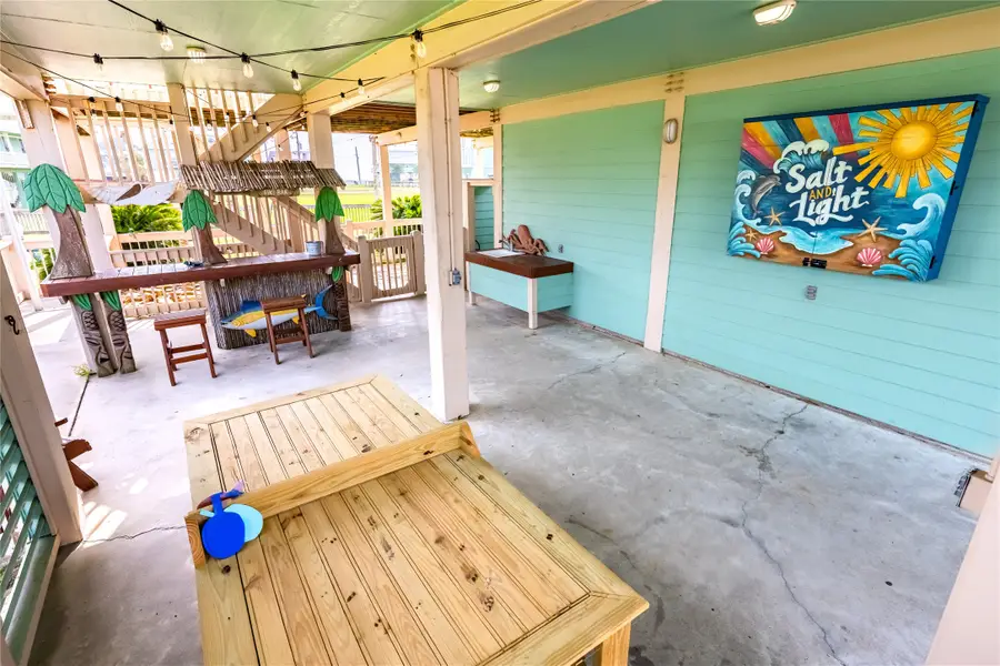 3228 Castle Drive, Crystal Beach, TX 77650 - Image #3