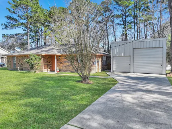 64 Cr 4010, Dayton, TX 77535