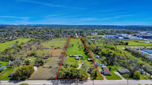 602 Massey Tompkins Road, Baytown, TX 77521