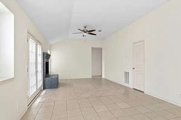 5934 Beaconridge Drive, Houston, TX 77053 - Image #2