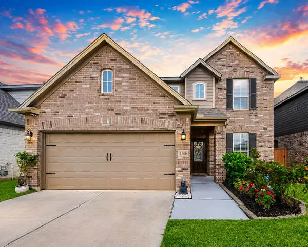 5206 Wyatt James Lane, Brookshire, TX 77423
