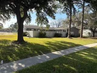 3426 Valley Brook Drive, La Porte, TX 77571 - Image #2
