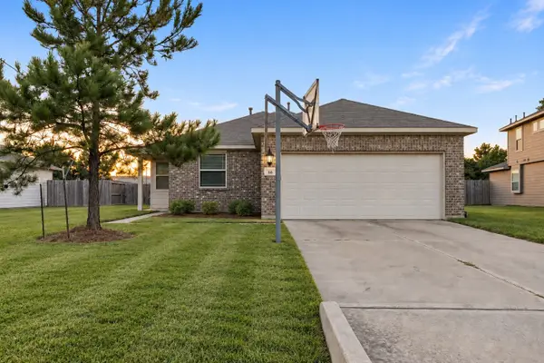 66 County Road 5102f, Cleveland, TX 77327