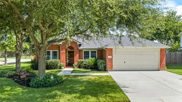 3001 Meadow Bay Drive, Dickinson, TX 77539