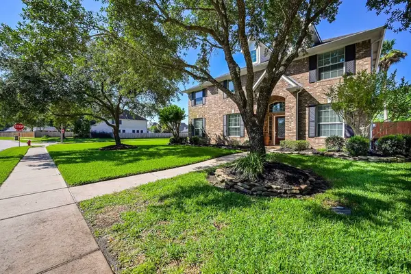 903 High Ridge Drive, Friendswood, TX 77546