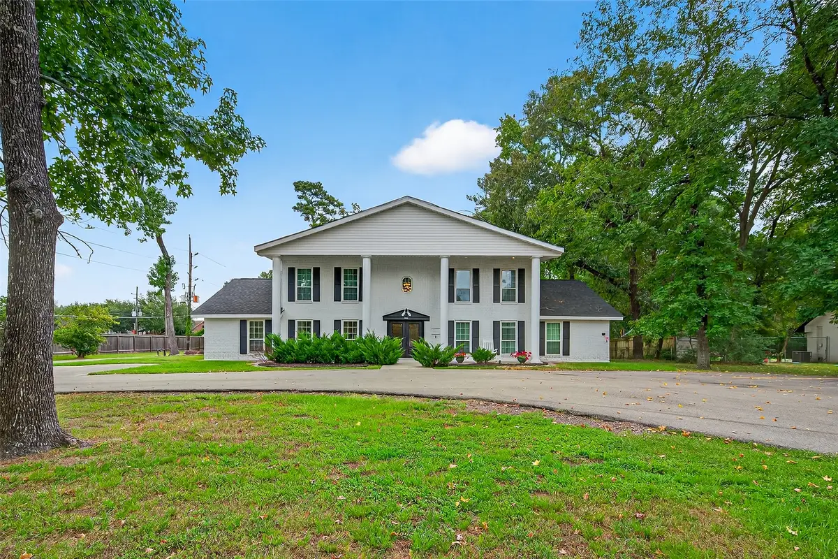 29902 E Hawthorne Drive, Spring, TX 77386 - #1