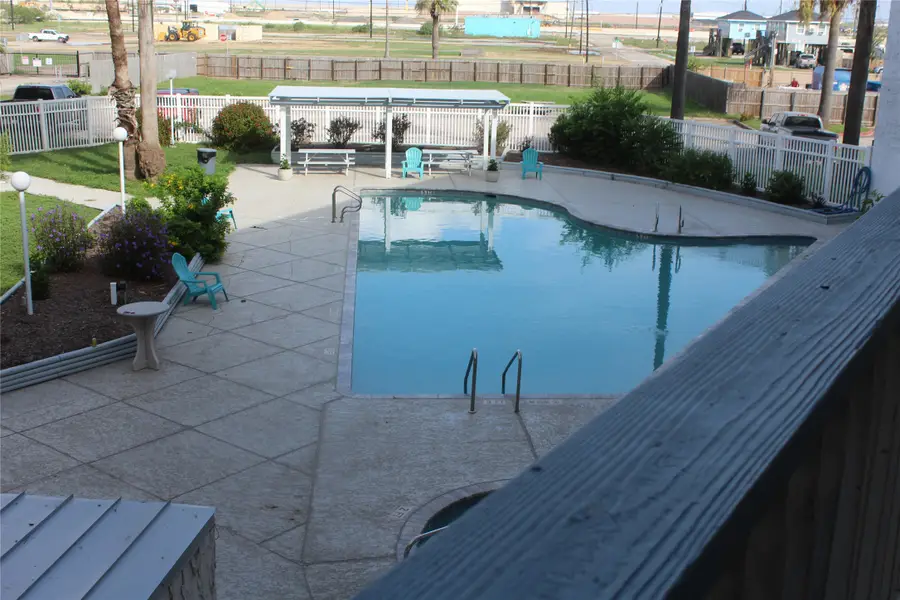 3938 Surfside Boulevard, Corpus Christi, TX 78402 - Image #3
