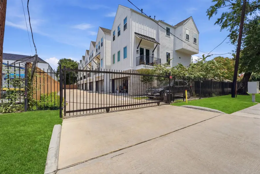 920 Thornton Road #G, Houston, TX 77018 - #3