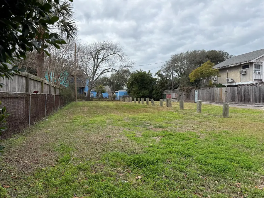 1605 Moody Avenue, Galveston, TX 77550 - #2