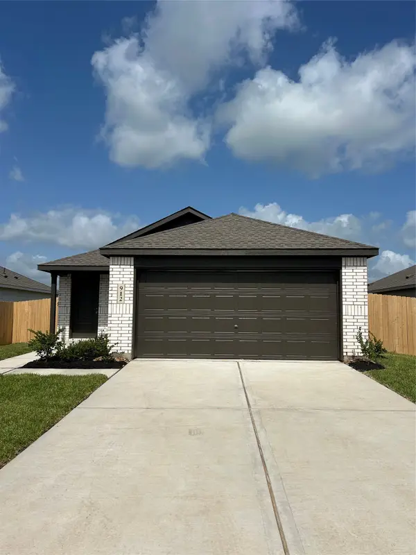 912 Constitution Drive, Bay City, TX 77414