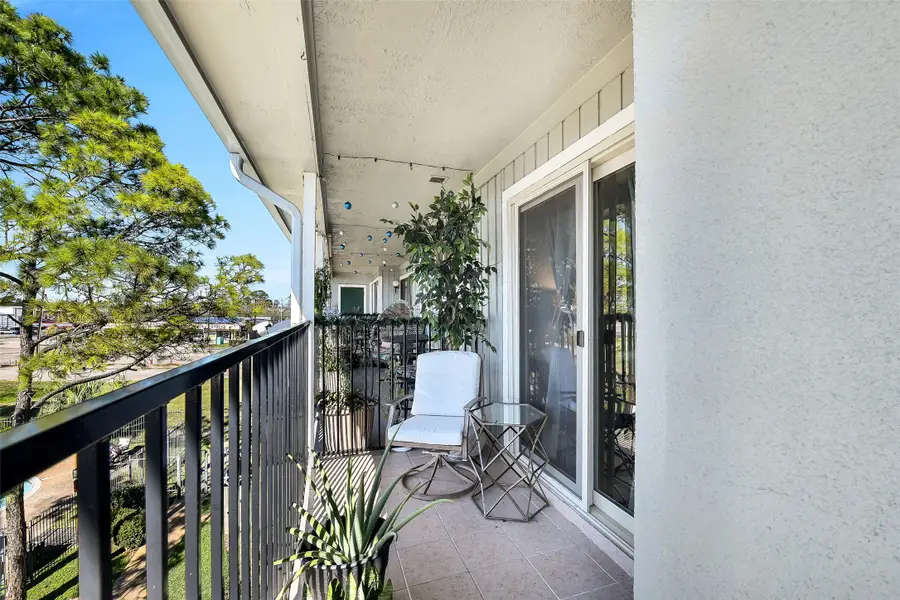 4011 Nasa Rd 1 Parkway #512, El Lago, TX 77586 - #2