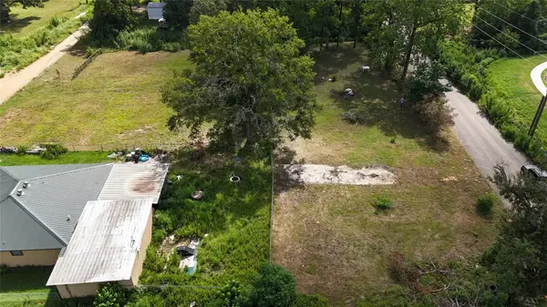 606 W Powell Street, Willis, TX 77378