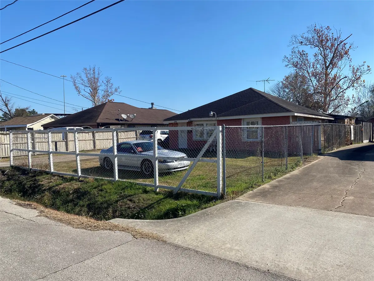 3147 Golfcrest Boulevard, Houston, TX 77087 - #1