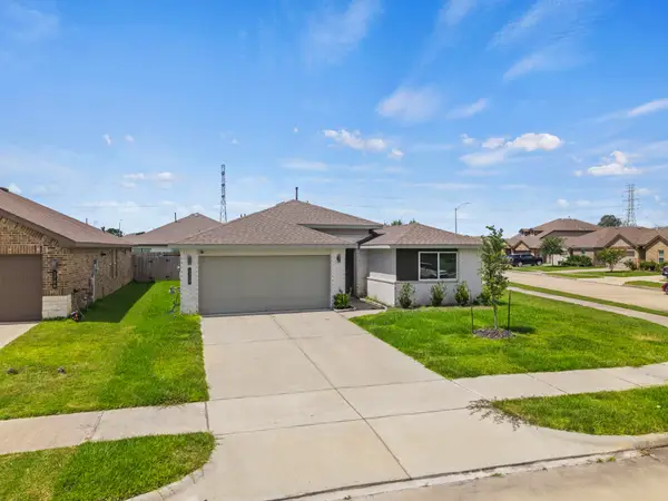 1702 Plantation Place, Baytown, TX 77523