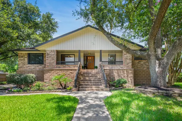 321 Empress Lane, League City, TX 77573