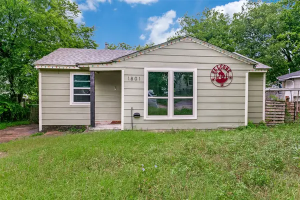 1801 Lawther Drive, River Oaks, TX 76114