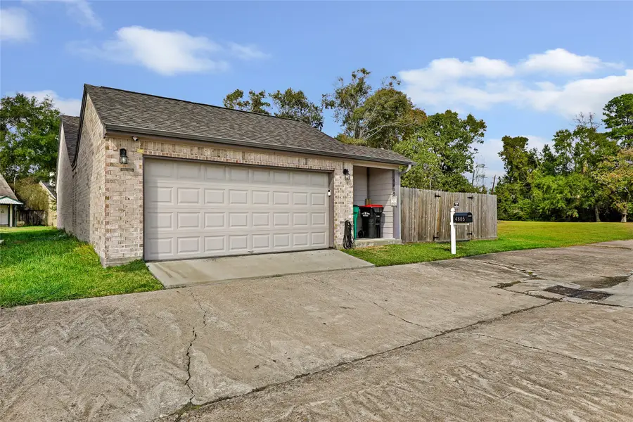 4805 Indian Trail, Baytown, TX 77521 - Image #3
