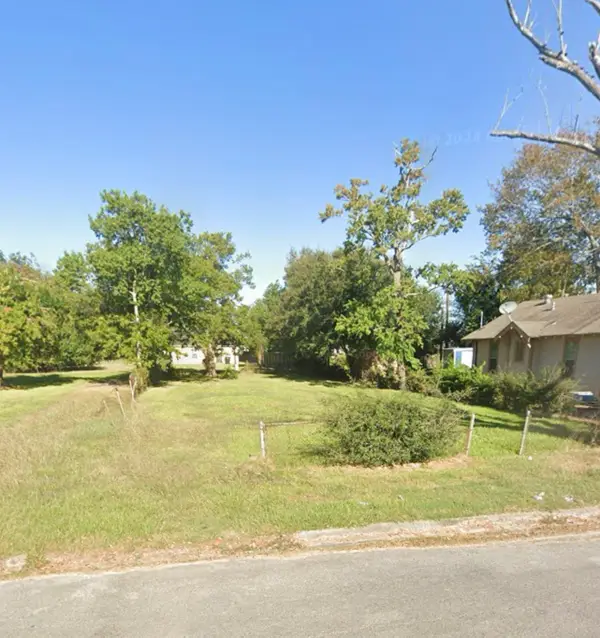 2829 10th Street, Port Arthur, TX 77640