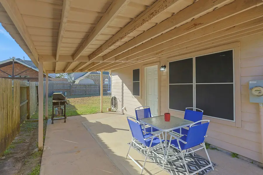 8227 Montego Bay Drive, Monterey Belvieu, TX 77523 - #3