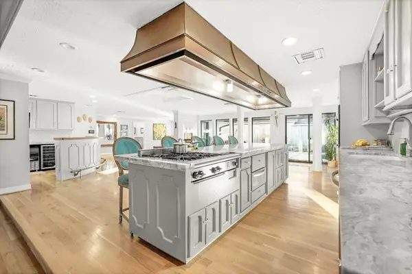 758 W 42nd Street, Houston, TX 77018