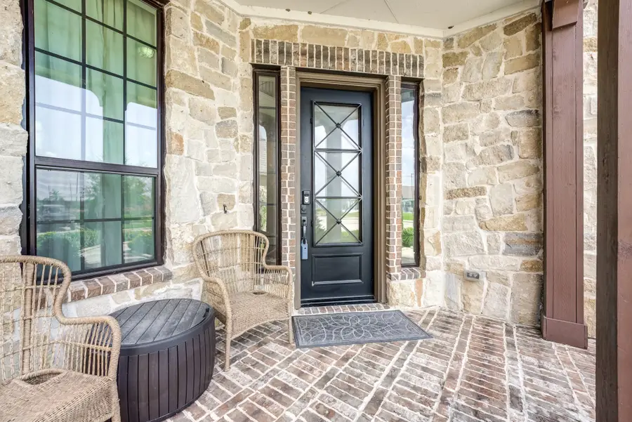 4411 Falcon Lake Drive, Manvel, TX 77578 - Image #3