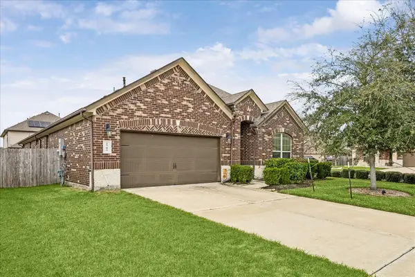 2702 Osprey Lane, Pearland, TX 77581