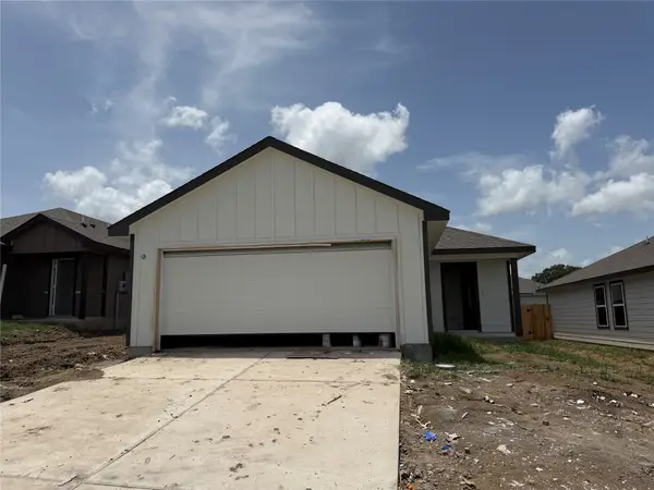 1241 Hickory Grove Street, Brenham, TX 77833