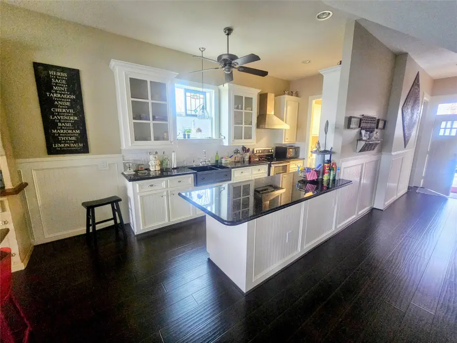 154 W Lake Shore Drive, Livingston, TX 77351 - #2