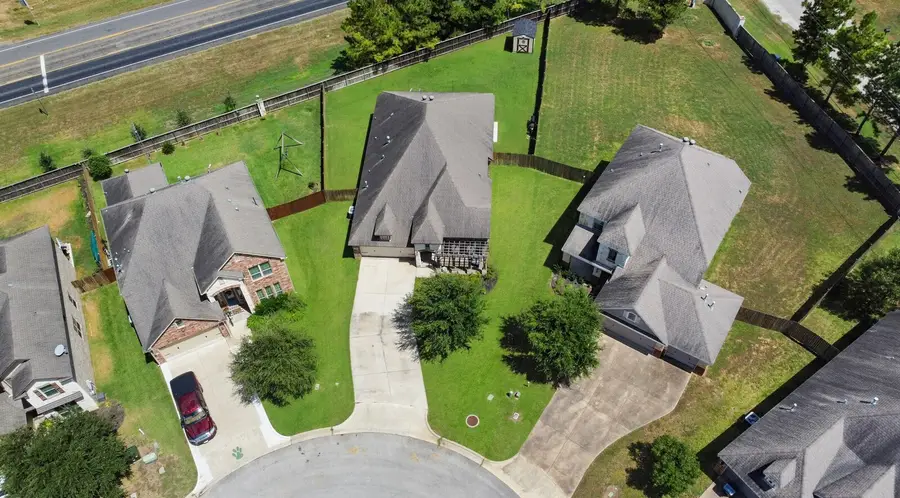 2311 Parker Court, Brenham, TX 77833 - Image #2