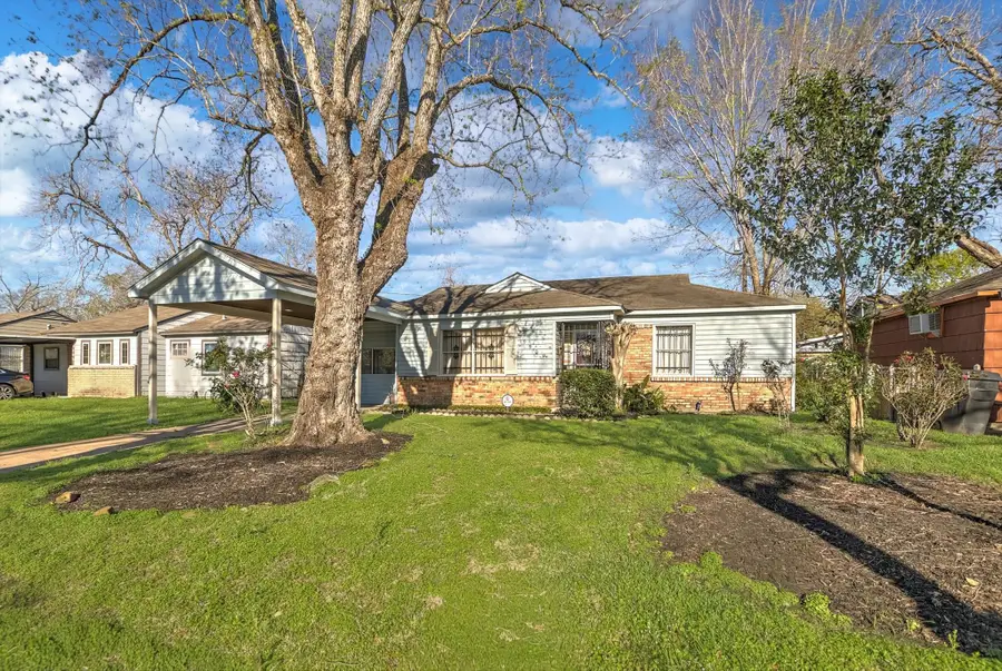 9309 Cathedral Drive, Houston, TX 77051 - #2