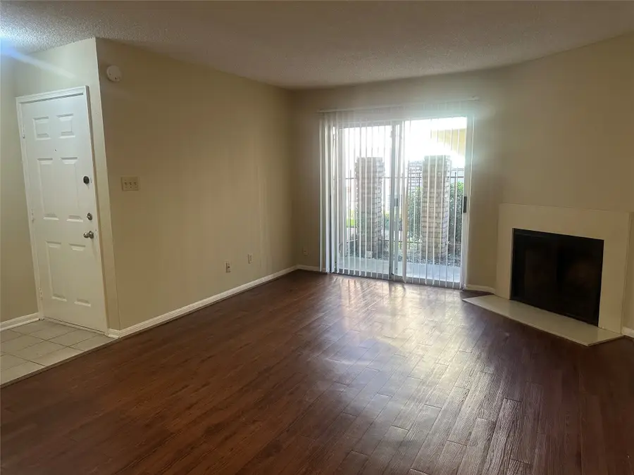 2120 El Paseo Street #403, Houston, TX 77054 - Image #2