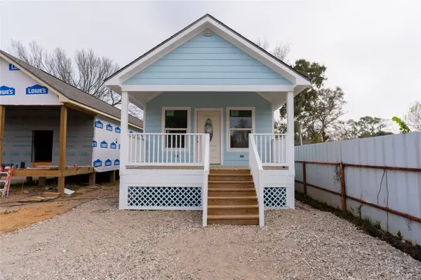 4425 7th Street, Bacliff, TX 77518