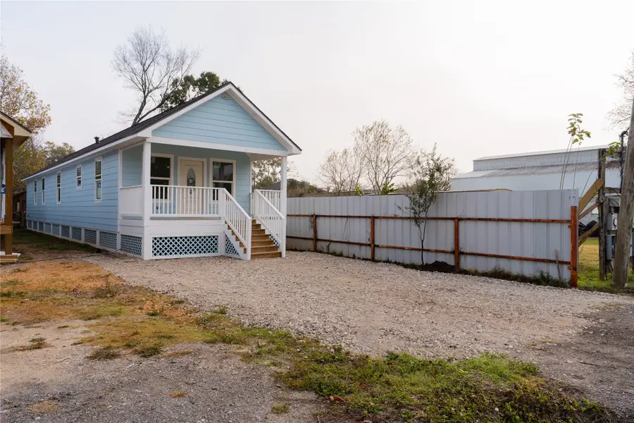 4425 7th Street, Bacliff, TX 77518 - #2