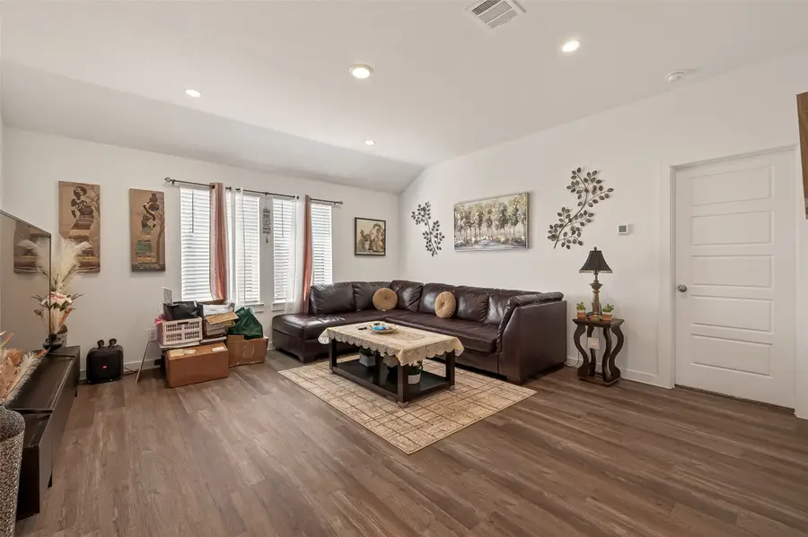 1102 Rayburn Drive, Rosharon, TX 77583 - Image #3