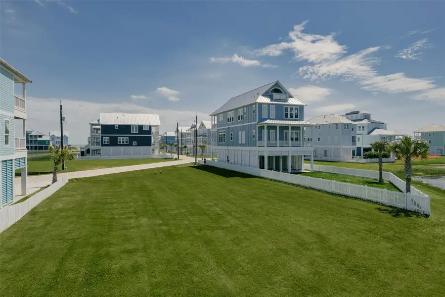 11378 Starfish Drive, Galveston, TX 77554 - Image #2