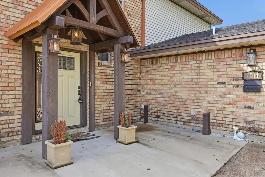 2704 Memphis Avenue, Nederland, TX 77627 - #2
