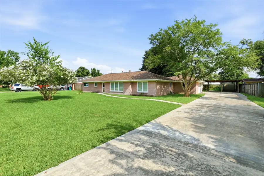 120 Caldwell Street, Baytown, TX 77520 - #2
