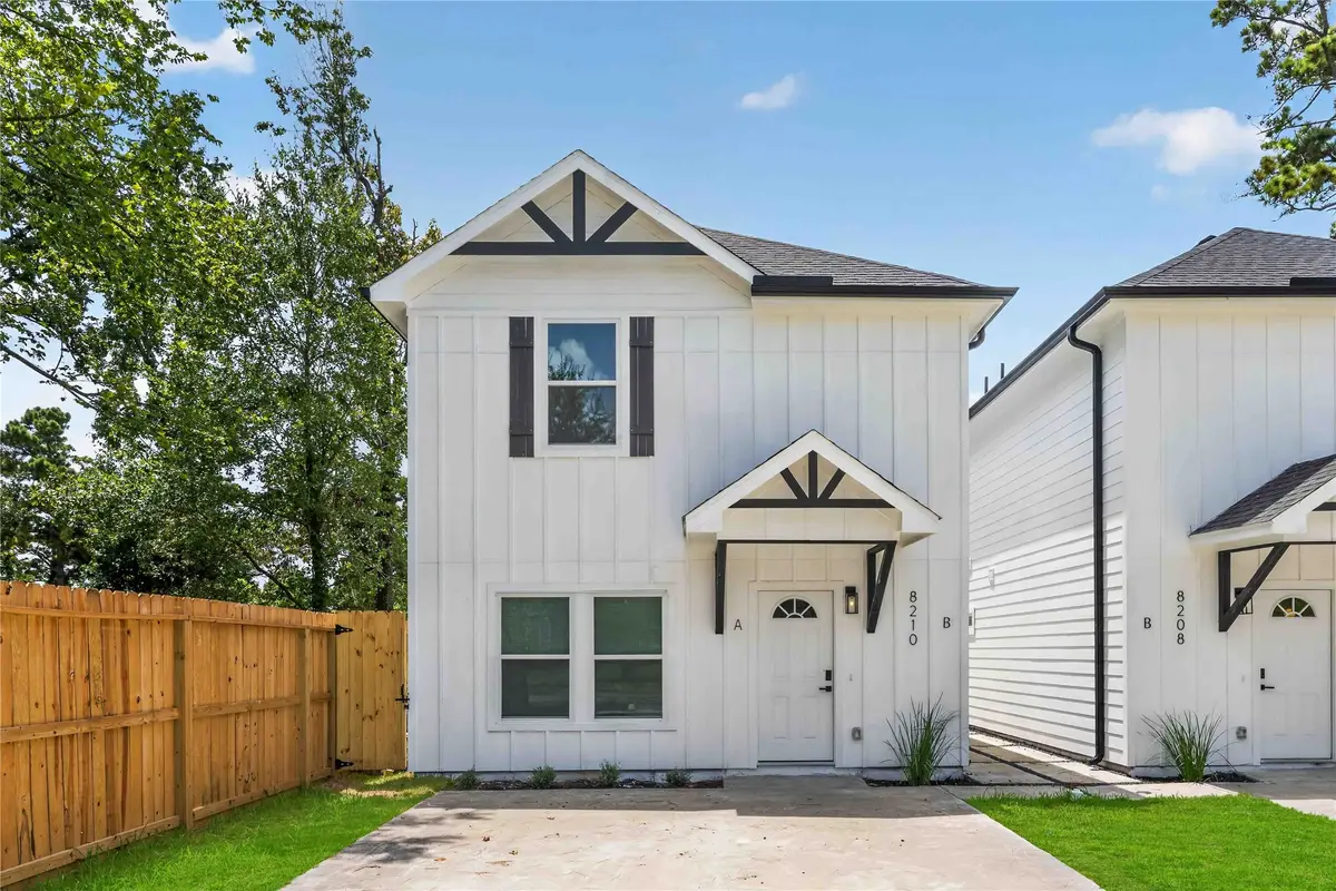 8210 Sterlingshire Street #A/B, Houston, TX 77078 - #1