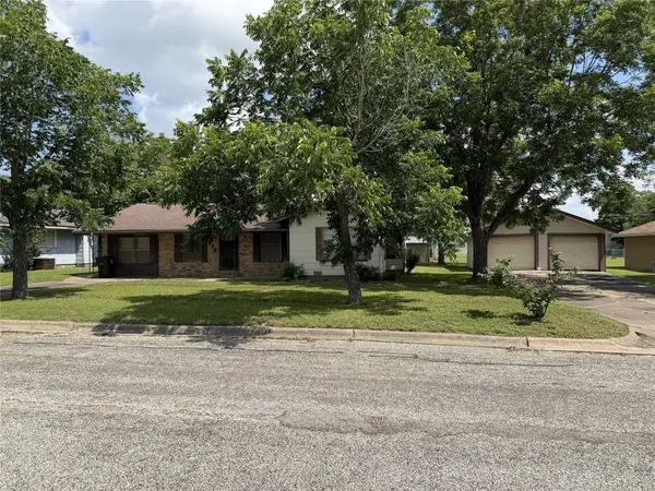 203 E Anderson, Schulenburg, TX 78956