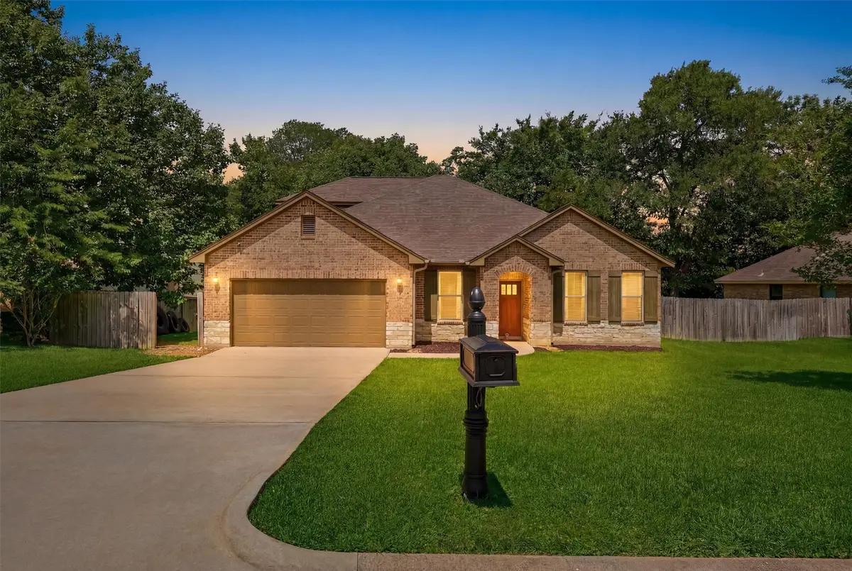 205 Kings Point Street, Conroe, TX 77356 - #1
